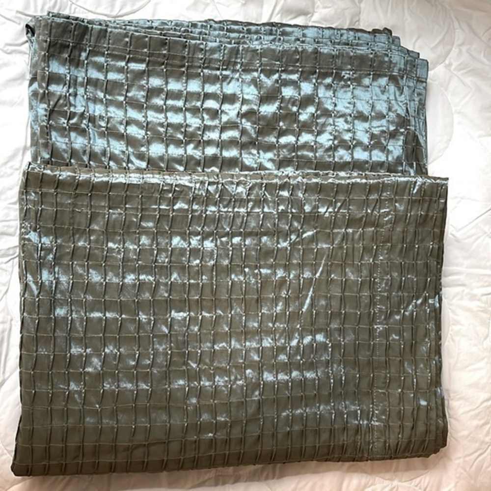 Pair of Pin tucked Iridescent Drapes Blue / Tan